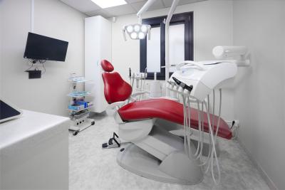 CABINET DENTAIRE Dr BOUSLAMA